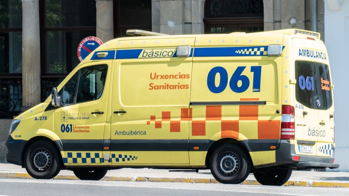 El 061 envió a la planta de reciclaje de A Cañiza, Pontevedra, una ambulancia asistencial de soporte vital básico