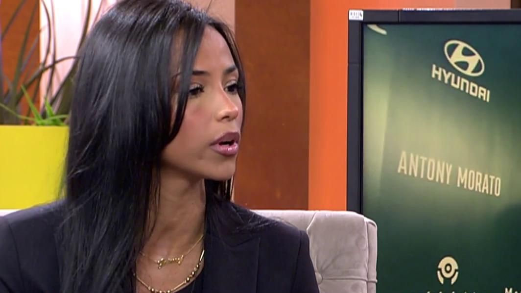 El lenguaje no verbal de la exnovia de Carlo Costanzia, según una experta