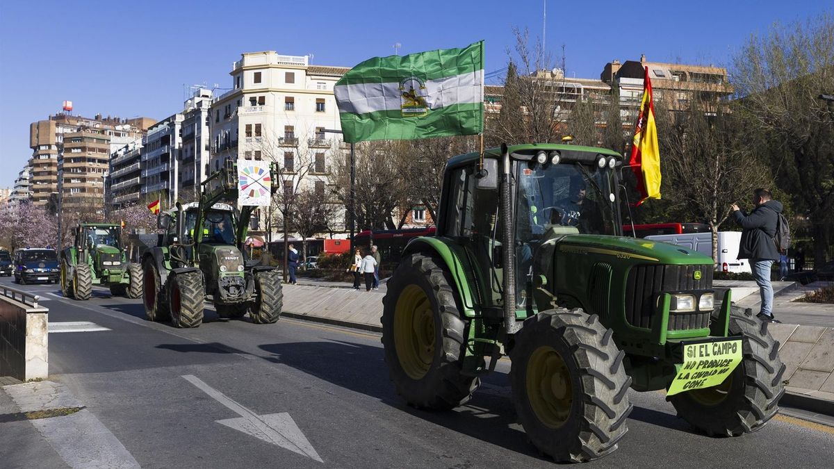 tractor granada