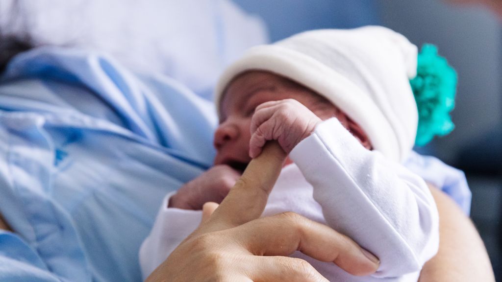 El Concello de Paradela, sin apenas nacimientos, otorga 1.200 euros de ayudas por bebé empadronado