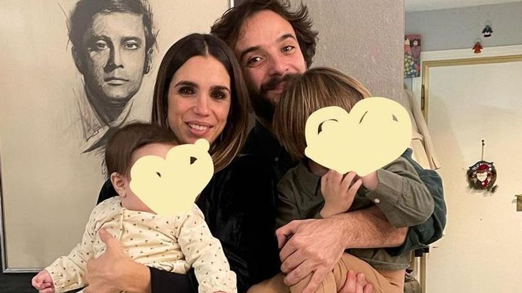 Elena Furiase y Gonzalo Sierra con sus hijos.