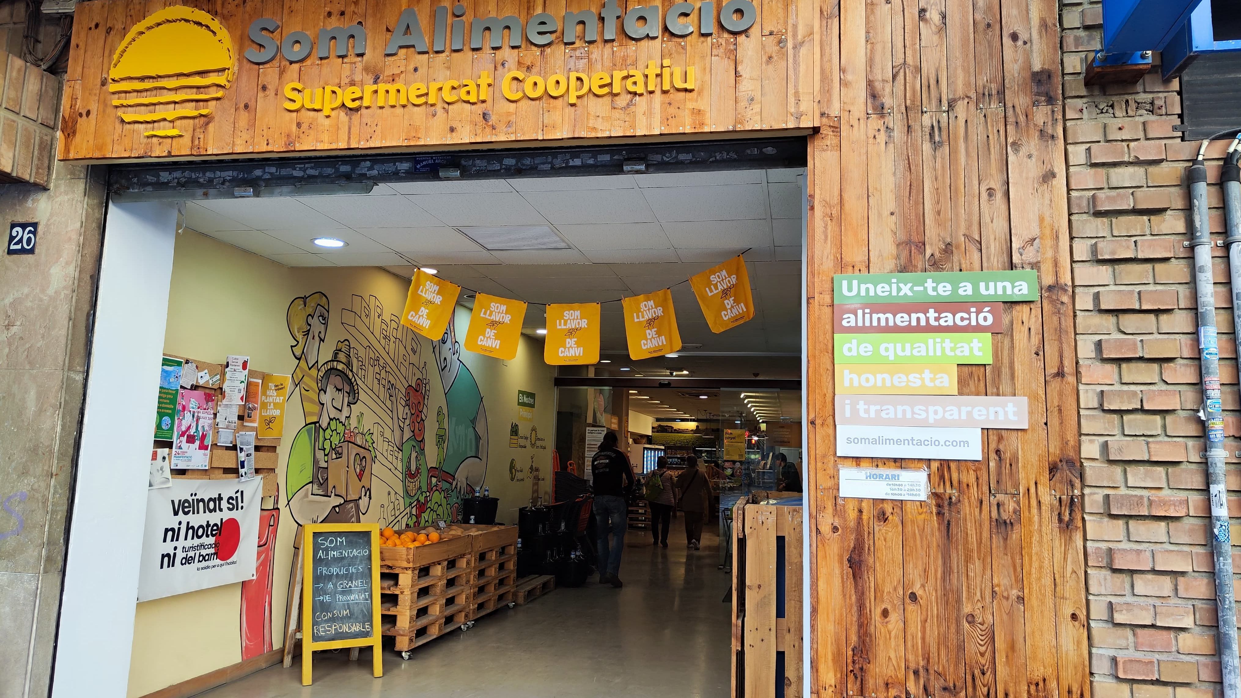 Fachada del supermercado