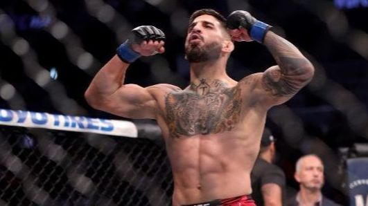 Ilia Topuria hace historia en la UFC: primer campeón español dejando KO a Volkanovski