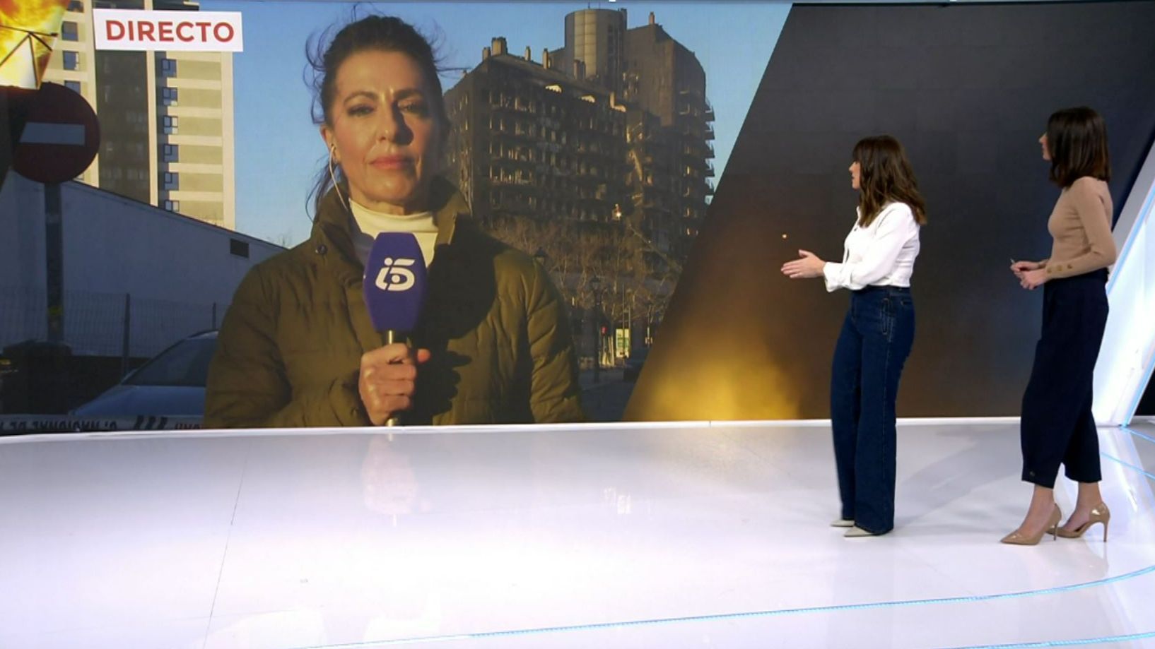 Ángeles Blanco, en directo en el lugar del incendio: “Lo primero que llama la atención nada más llegar es el grandísimo olor a quemado”