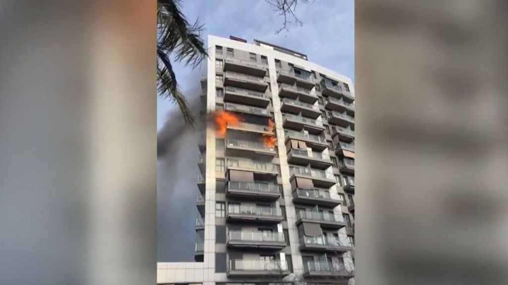 Cronología del brutal incendio de Valencia: los dos bloques fueron devorados por las llamas en menos de una hora