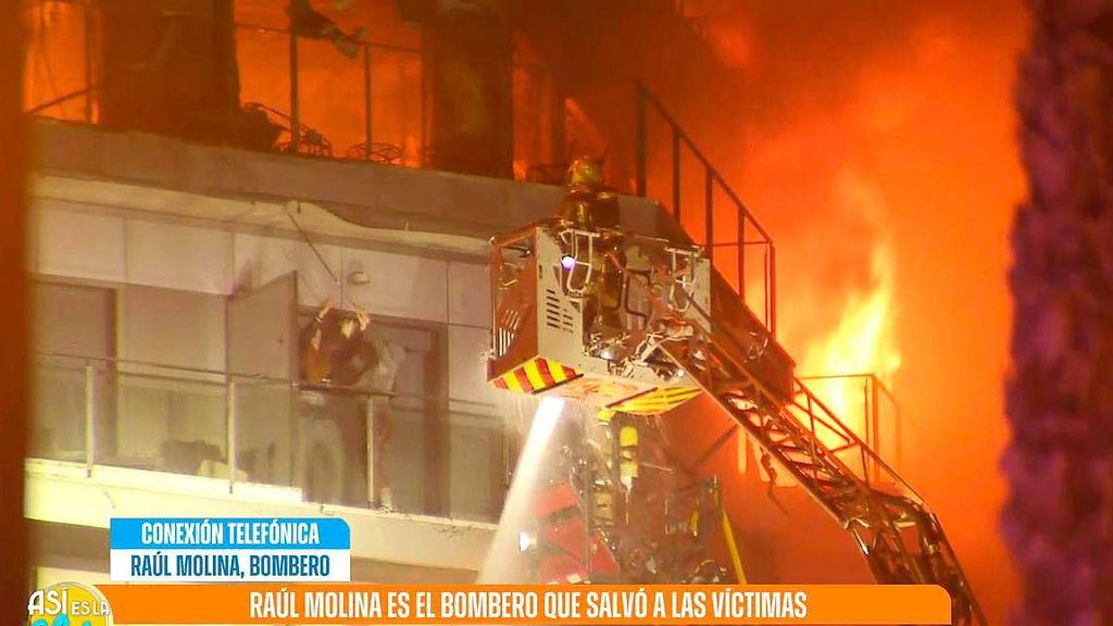 El testimonio del bombero que rescató a una pareja de un balcón en llamas