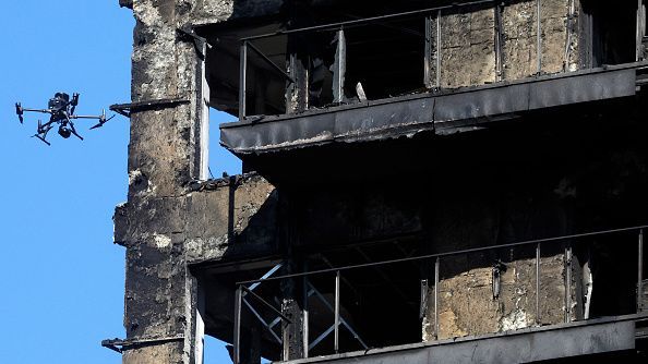 Hallan muerta a la familia desaparecida en el incendio de Campanar, en Valencia: se refugiaron en el baño con toallas húmedas