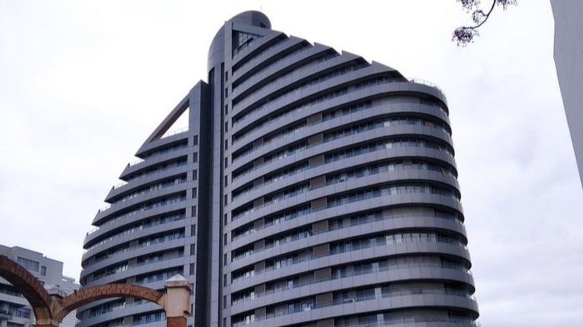 La torre Navis fue construida por la promotora Fbex