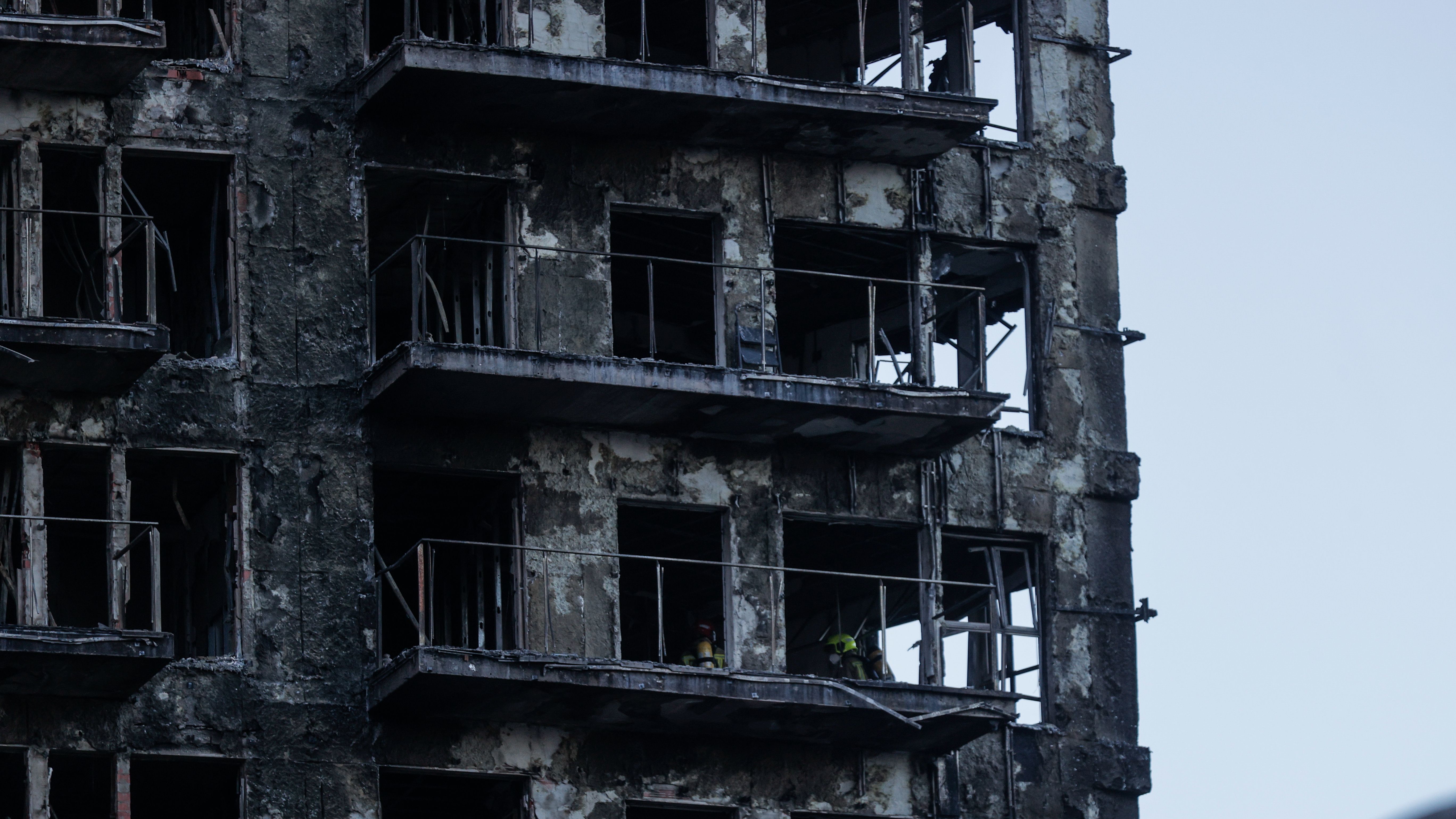 Uno de cada diez grandes edificios construidos desde el año 2000 son similares al incendiado en Valencia