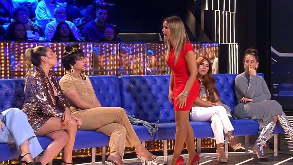 Marta se harta y estalla en directo contra Ivana y Keroseno: "No me faltéis más el respeto"