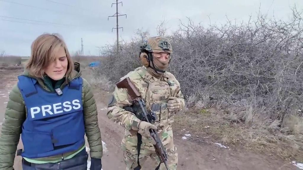 Esperanza Calvo y Mauricio Gotor pasan unas horas con españoles de la Legión Extranjera en Ucrania