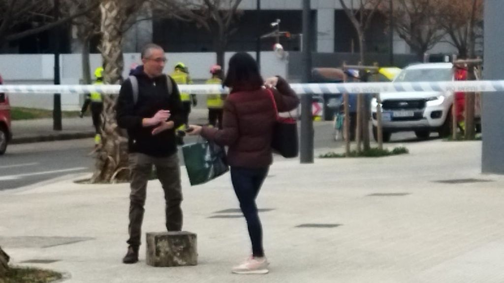 La pareja con la caja fuerte calcinada