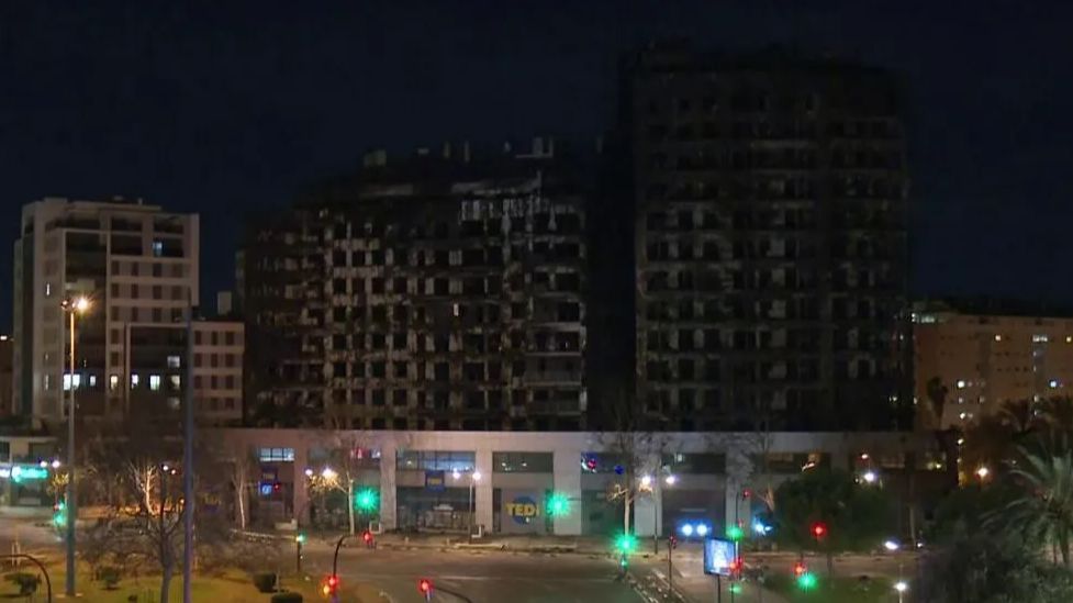 Cinco días después del incendio, la consternación no cesa en la zona