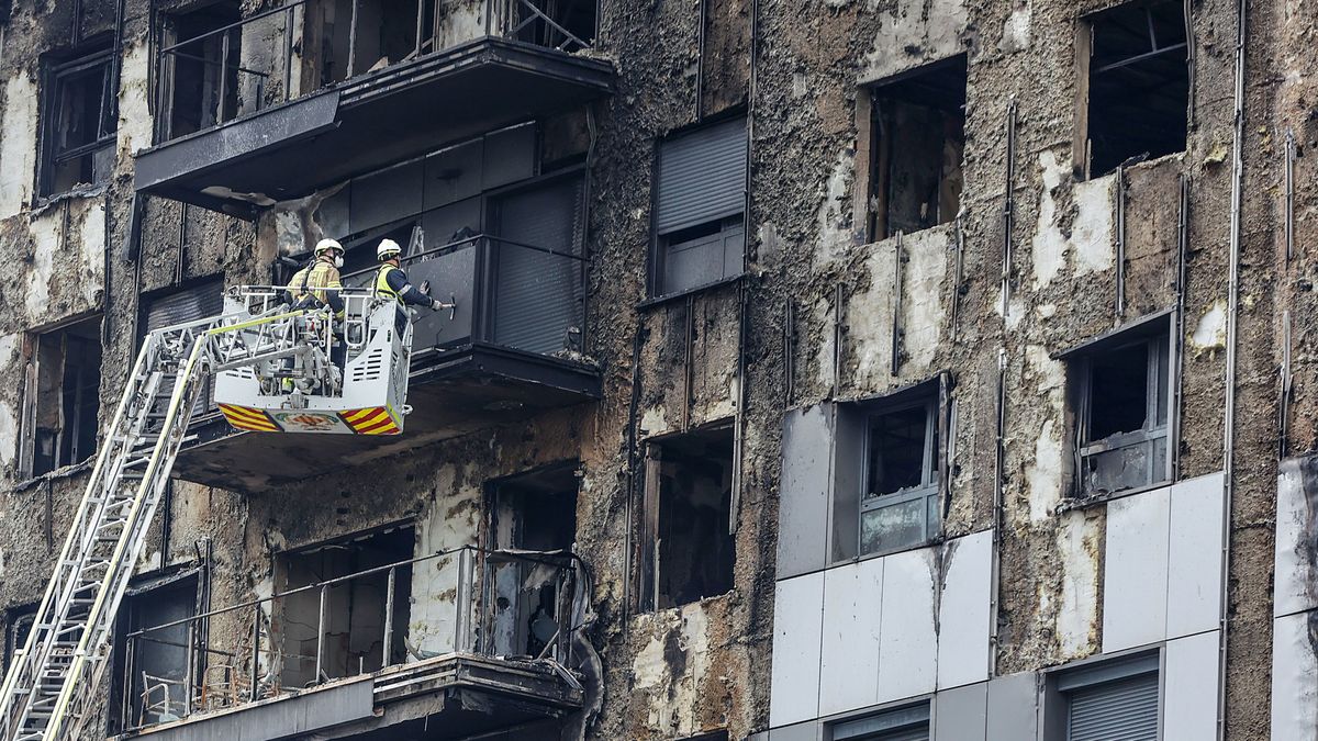 Madrid revisará los edificios de la región y tendrá una oficina de asesoramiento tras el incendio de Valencia