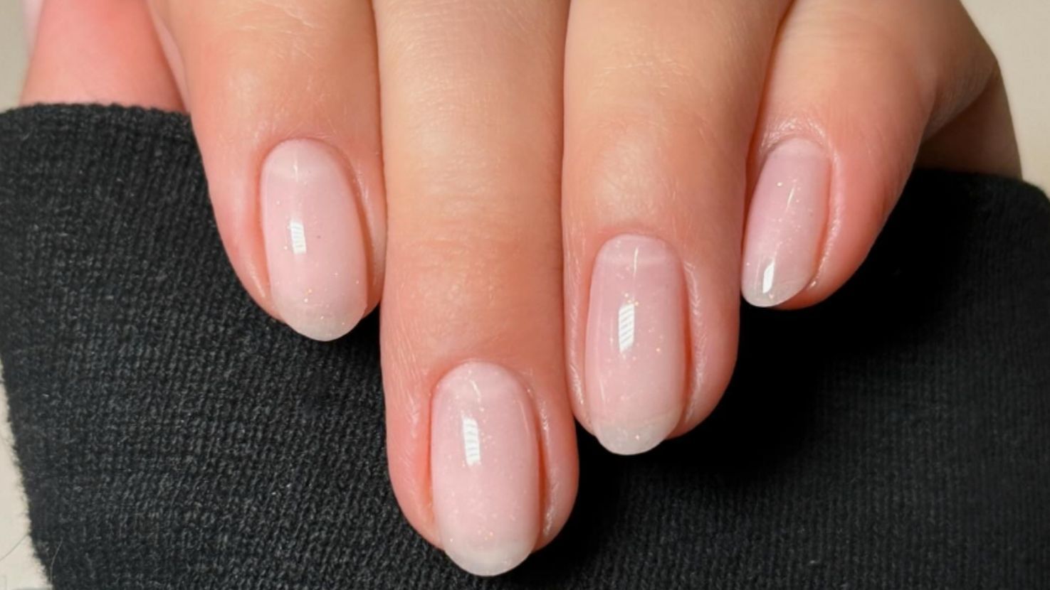 Uñas nude: catorce manicuras elegantes y modernas para este 2024