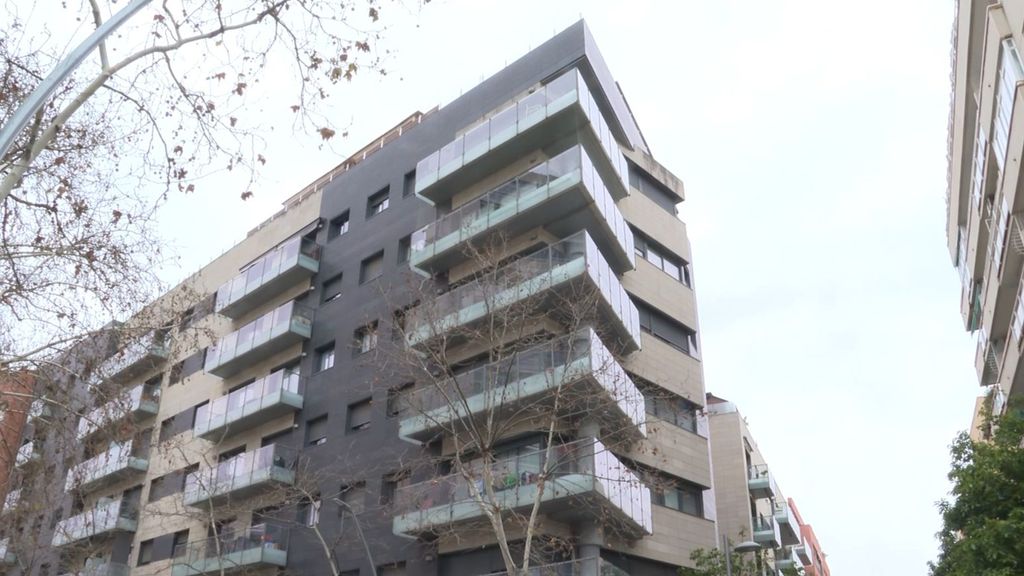 Revisión en dos bloques de Barcelona, construidos por la promotora del edificio calcinado en Valencia