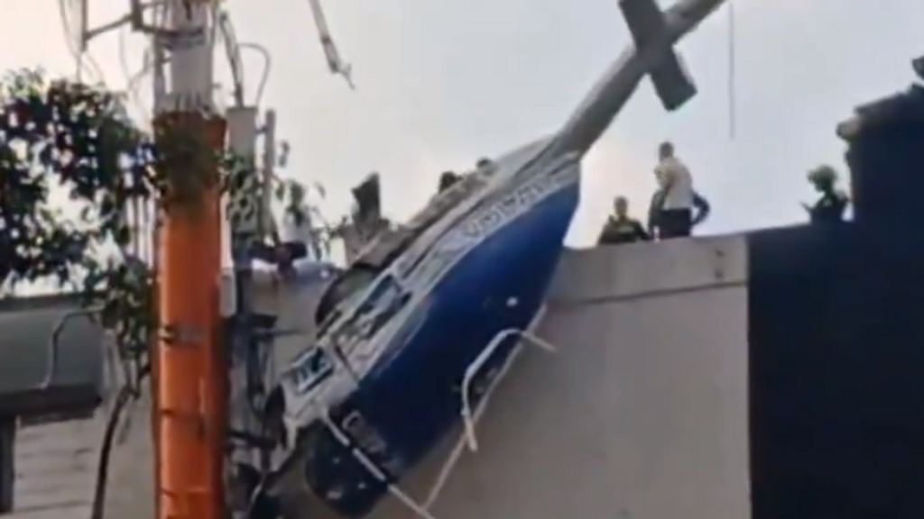 El agónico rescate de seis personas tras un accidente de helicóptero en Colombia
