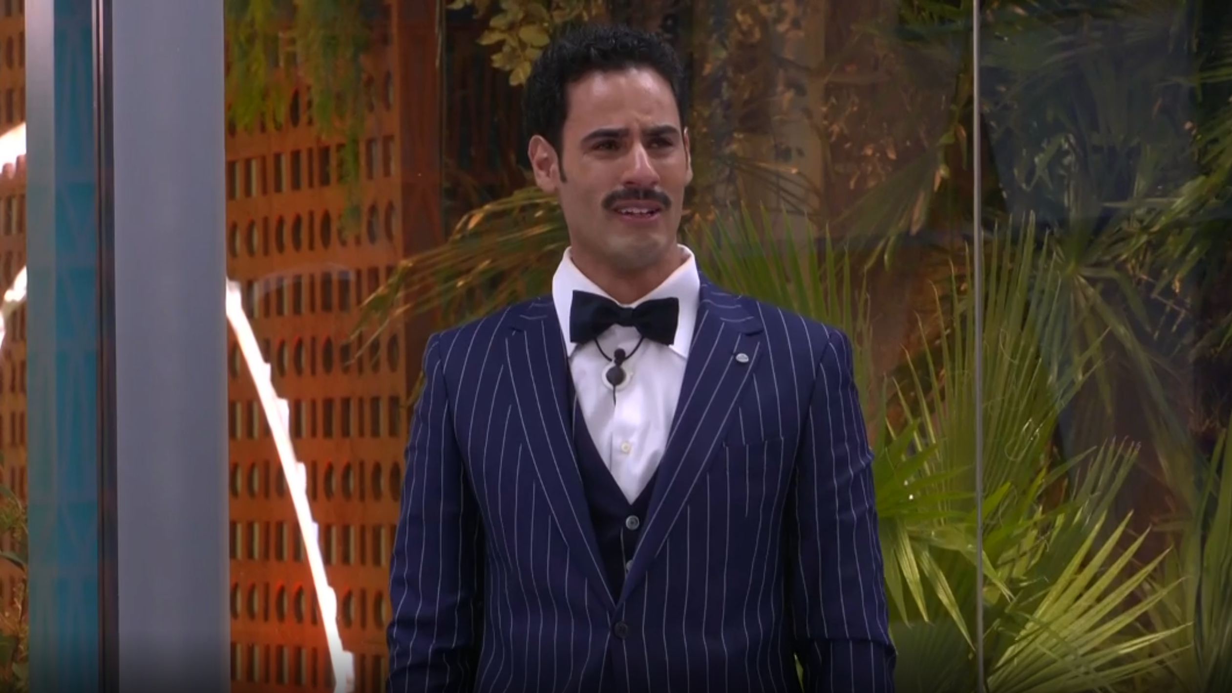 Asraf se despide de la casa por última vez