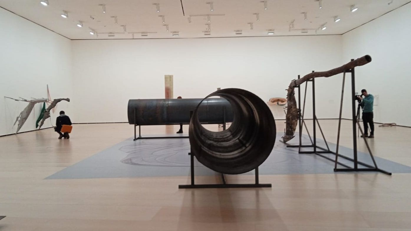 "Ha sido un reto", dice June Crespo sobre la oportunidad que le ha dado el Guggenheim de cambiar la escala de sus esculturas