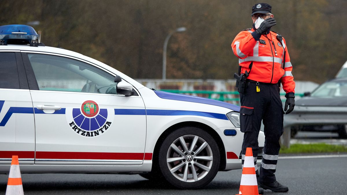 La Ertzaintza inspeccionó las cámaras de seguridad para dar con los sospechosos