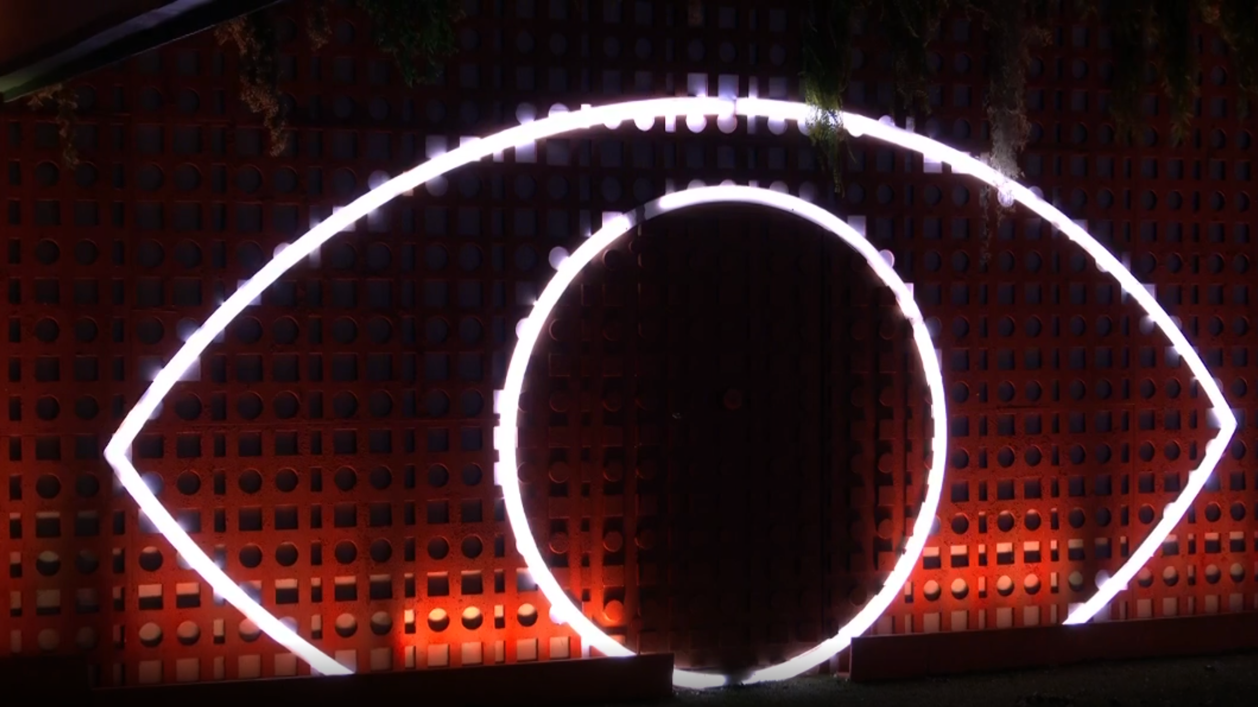 El confesionario apaga sus luces