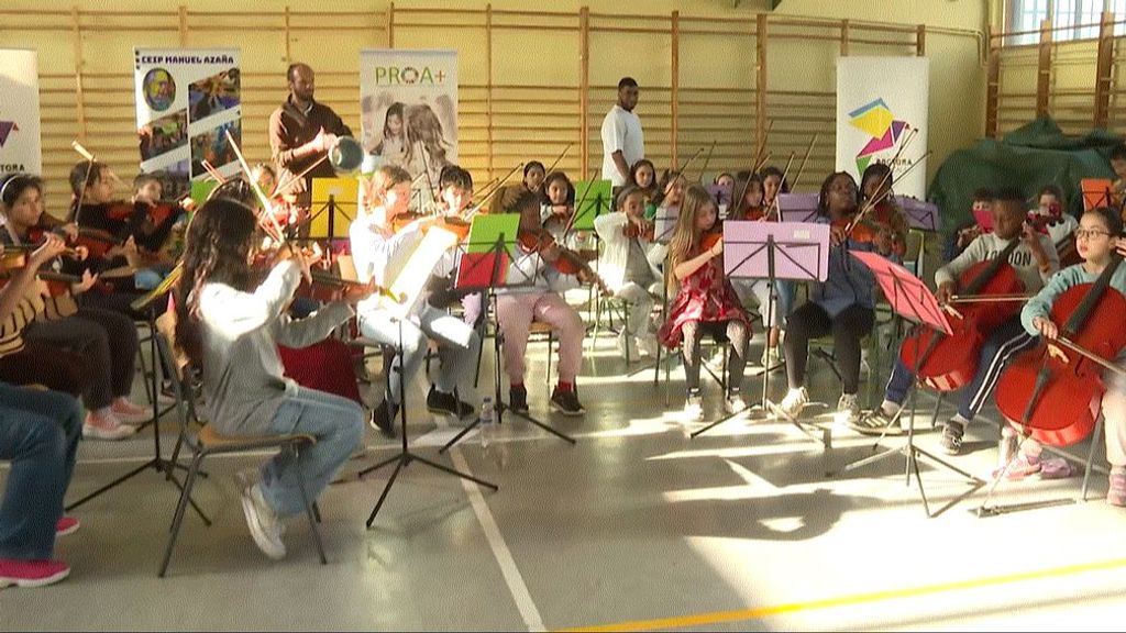 La fundación 'Acción por la música': 10 años cambiando vidas de jóvenes gracias a la batuta