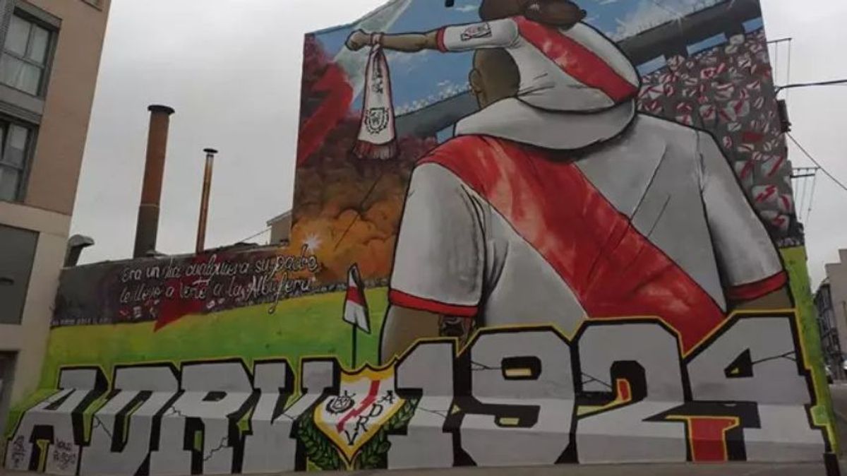 Mural en las inmediaciones del estadio del Rayo Vallecano