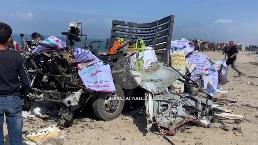 Mueren ocho civiles en otro ataque israelí contra un camión de ayuda humanitaria en Gaza