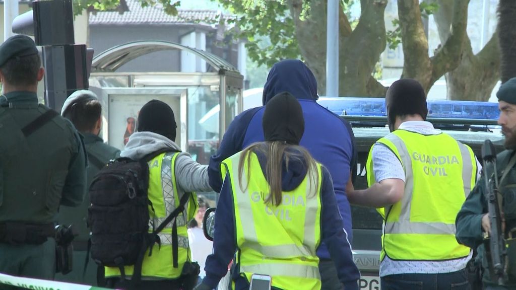 EuropaPress 5800050 detencion manos guardia civil presunto yihadista andoain guipuzcoa