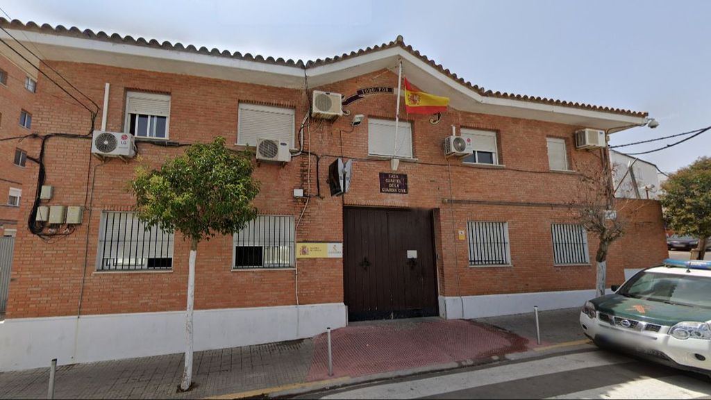 Fachada del cuartel de la Guardia Civil de Barbate, Cádiz