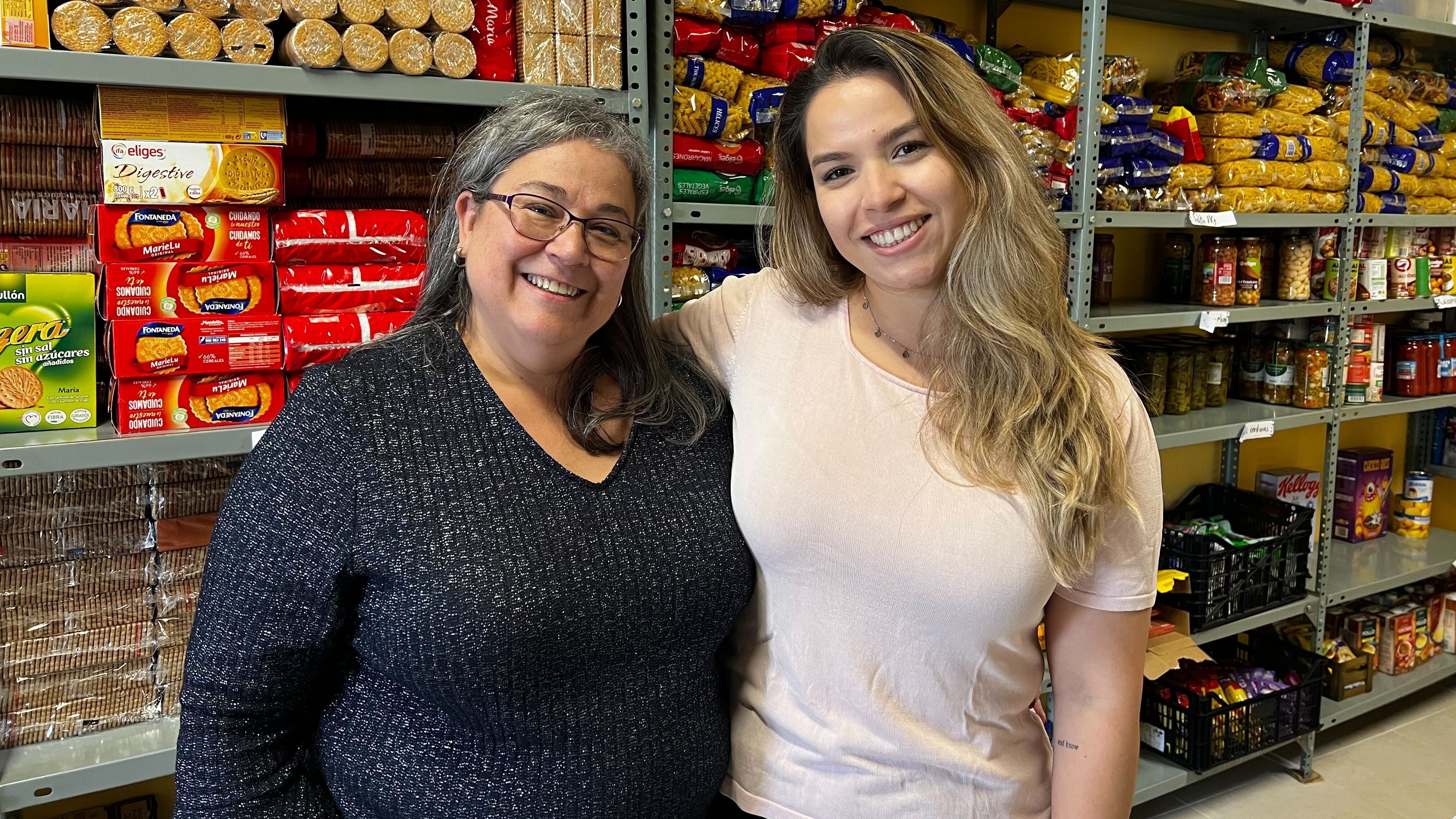 Carmen y Katherine Villegas (Nextdoor) Ganadora categoría solidaridad