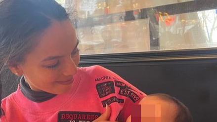 El tierno posado de las hijas de Melendi: su primogénita Carlota y la pequeña Dakota
