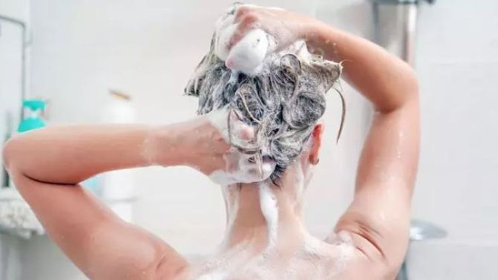 La ducha más correcta: estas son las cinco partes del cuerpo que no debes olvidar lavar