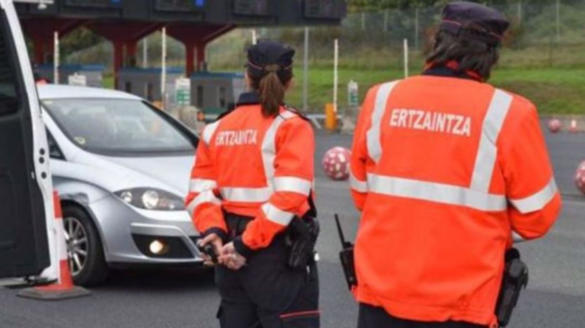 Agentes de la Ertzaintza