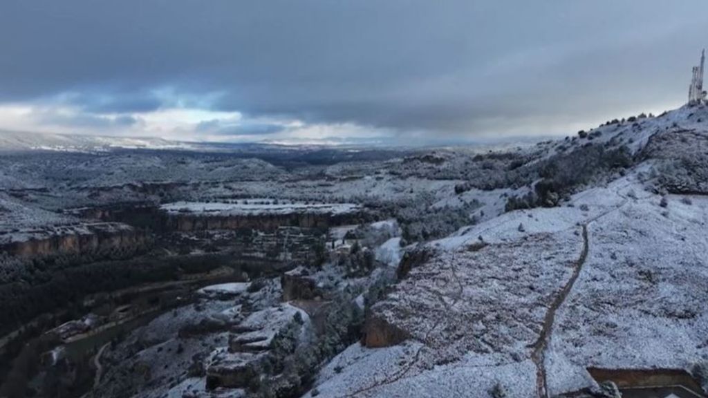 Lluvia, nieve, viento y temporal marítimo protagonizan un fin de semana "invernal", con hasta 10ºC menos de lo normal