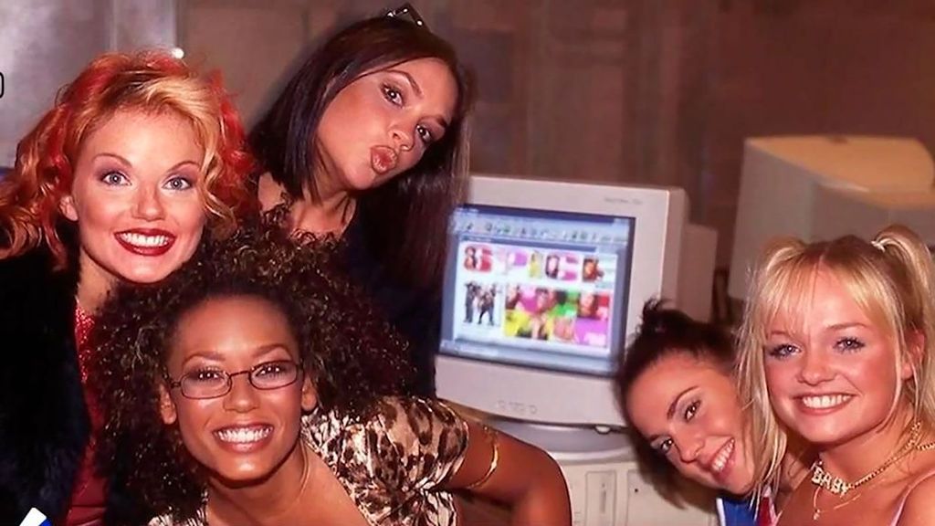 El mal rollo de las 'Spice Girls': Victoria Beckham no sigue en redes a estas dos integrantes del grupo Socialité 2024 Top Vídeos 34