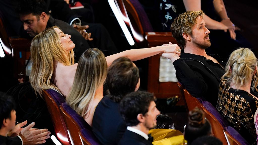 Robbie y Gosling, muy unidos durante la gala de los Premios Oscar 2024