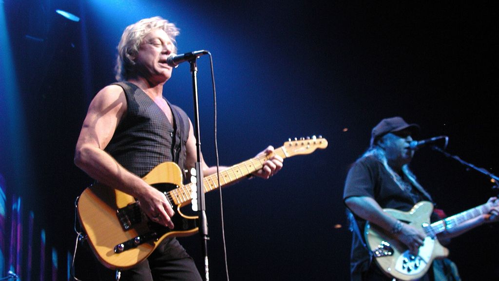 Eric Carmen durante un concierto de reunión de su antigua banda, los Raspberries, en 2005.