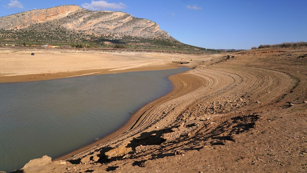 Las últimas lluvias alivian la situación de sequía, aunque en Cataluña los pantanos siguen en mínimos