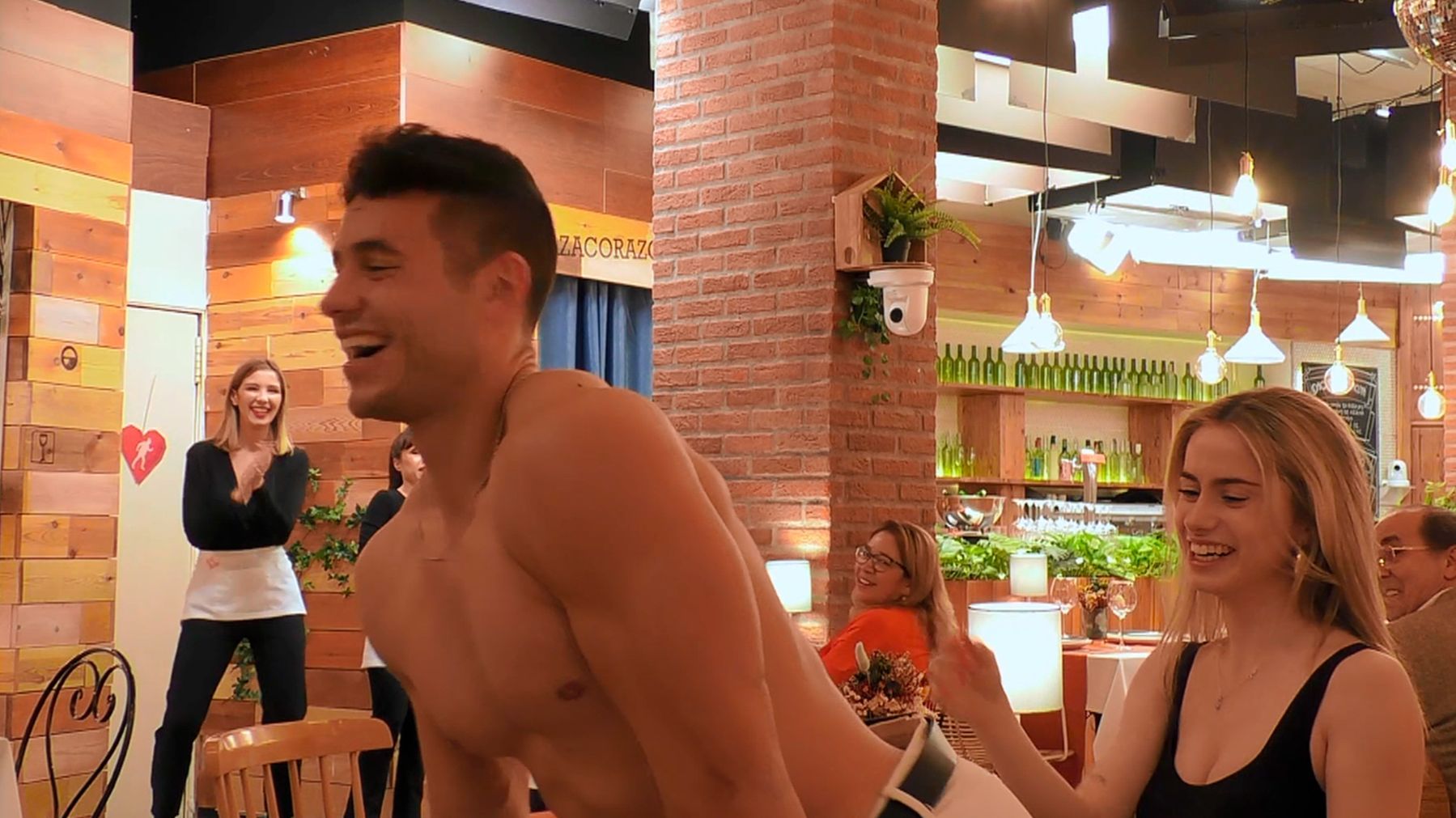 Una soltera alucina al encontrarse a su padre en ‘First Dates’: “No me has dicho nada”