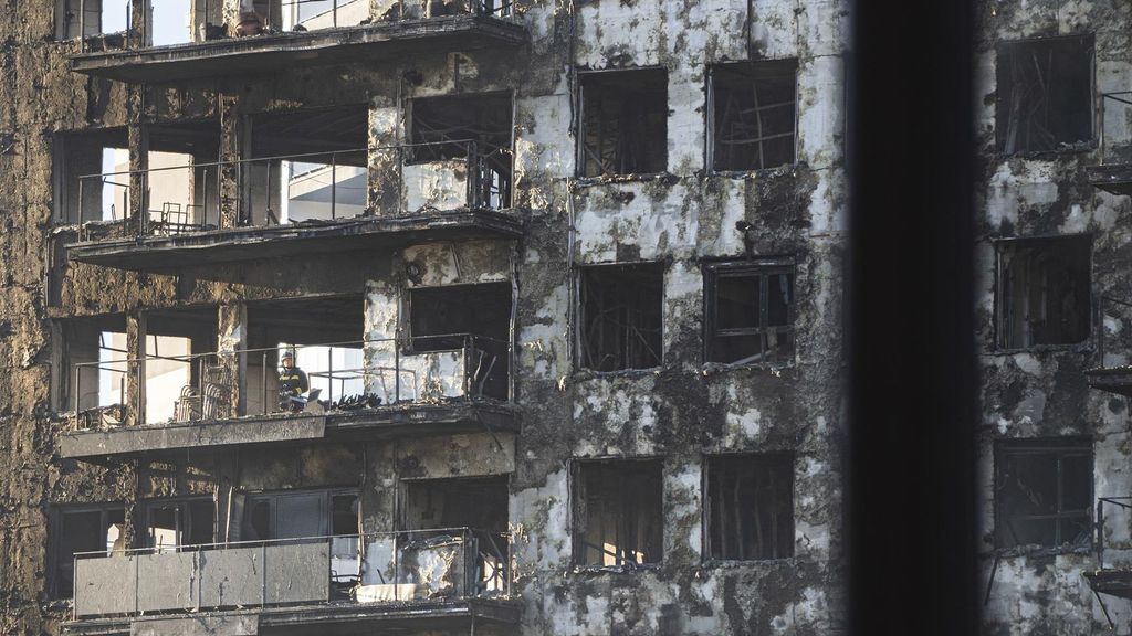 Edificio calcinado en Campanar