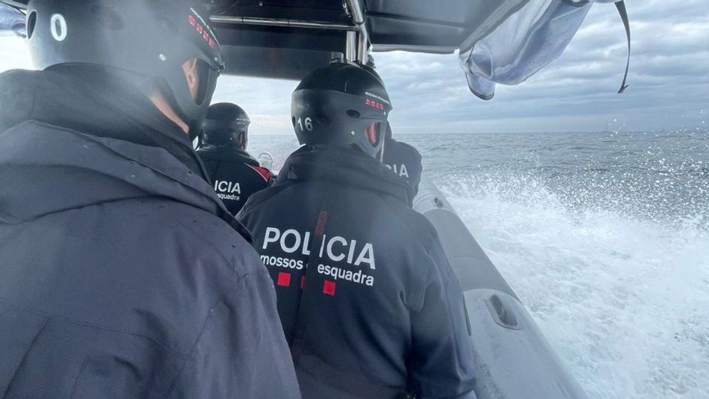 Encuentran el cuerpo sin vida del submarinista desaparecido en aguas de la playa Mar Bella en Barcelona