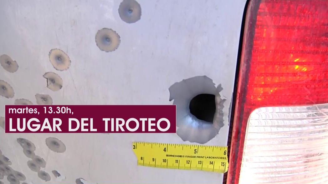 Vehículo afectado por el tiroteo