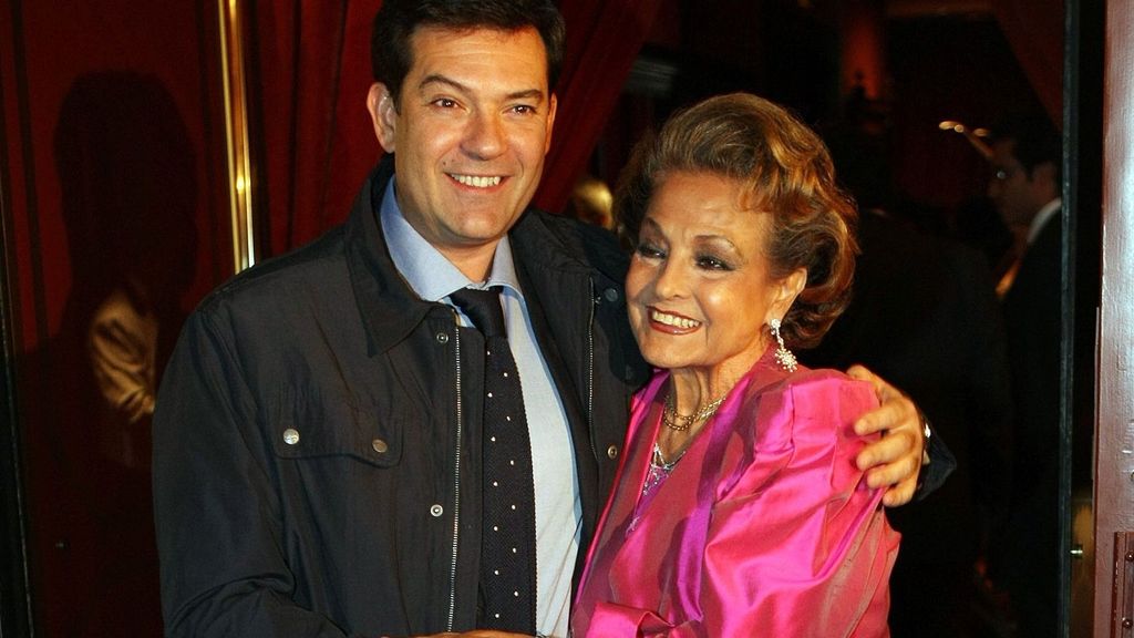 Augusto Algueró y su madre, en una imagen de archivo