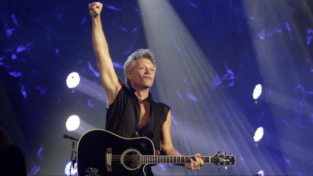 Bon Jovi sobre un escenario