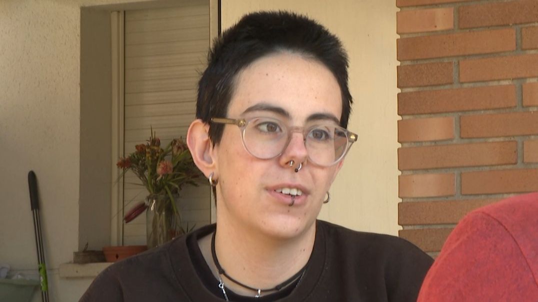 Dormir de día y vivir de noche, el trastorno del sueño que superó Anna