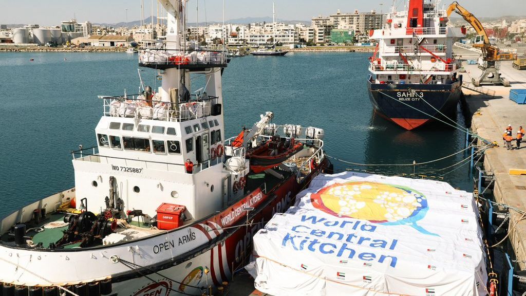 El buque de Open Arms llega a las costas de Gaza poco después de una nueva matanza