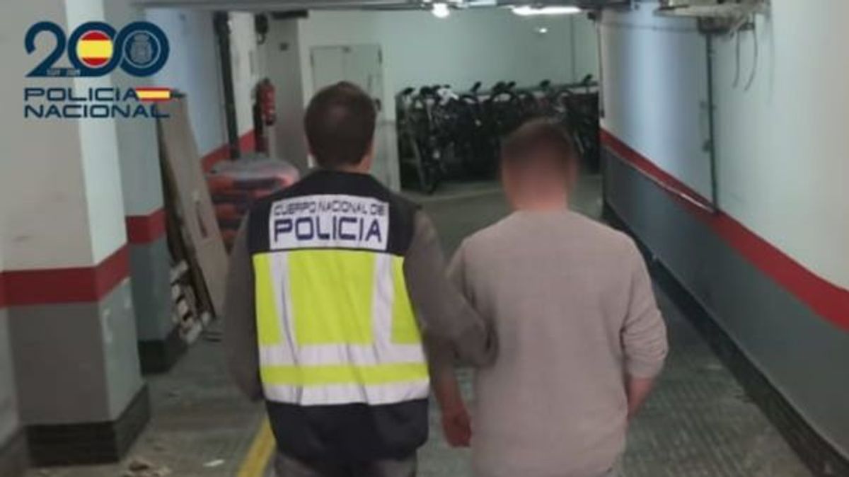 Detenido un hombre por amenazar a dos mujeres con difundir fotos íntimas de ellas en su lugar trabajo en Palma