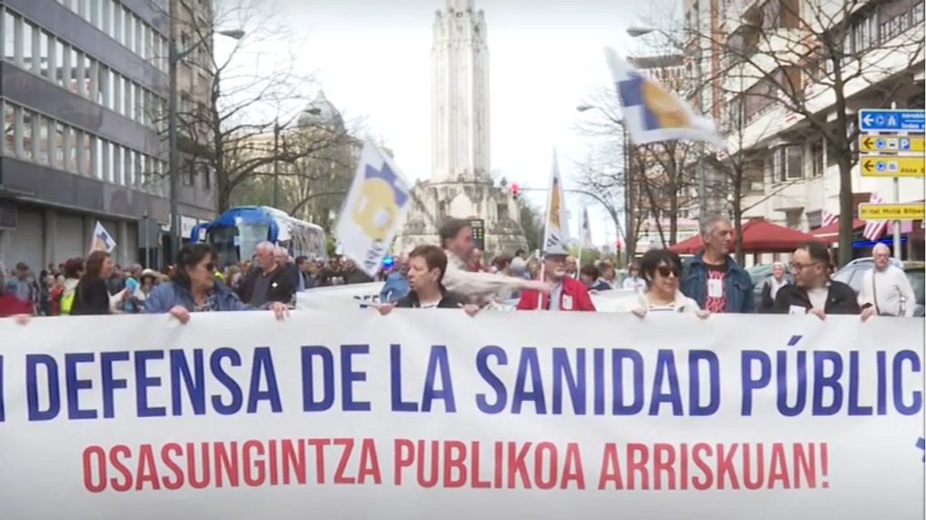 Miles de personas denuncian el "desmantelamiento" de la Sanidad Pública en País Vasco