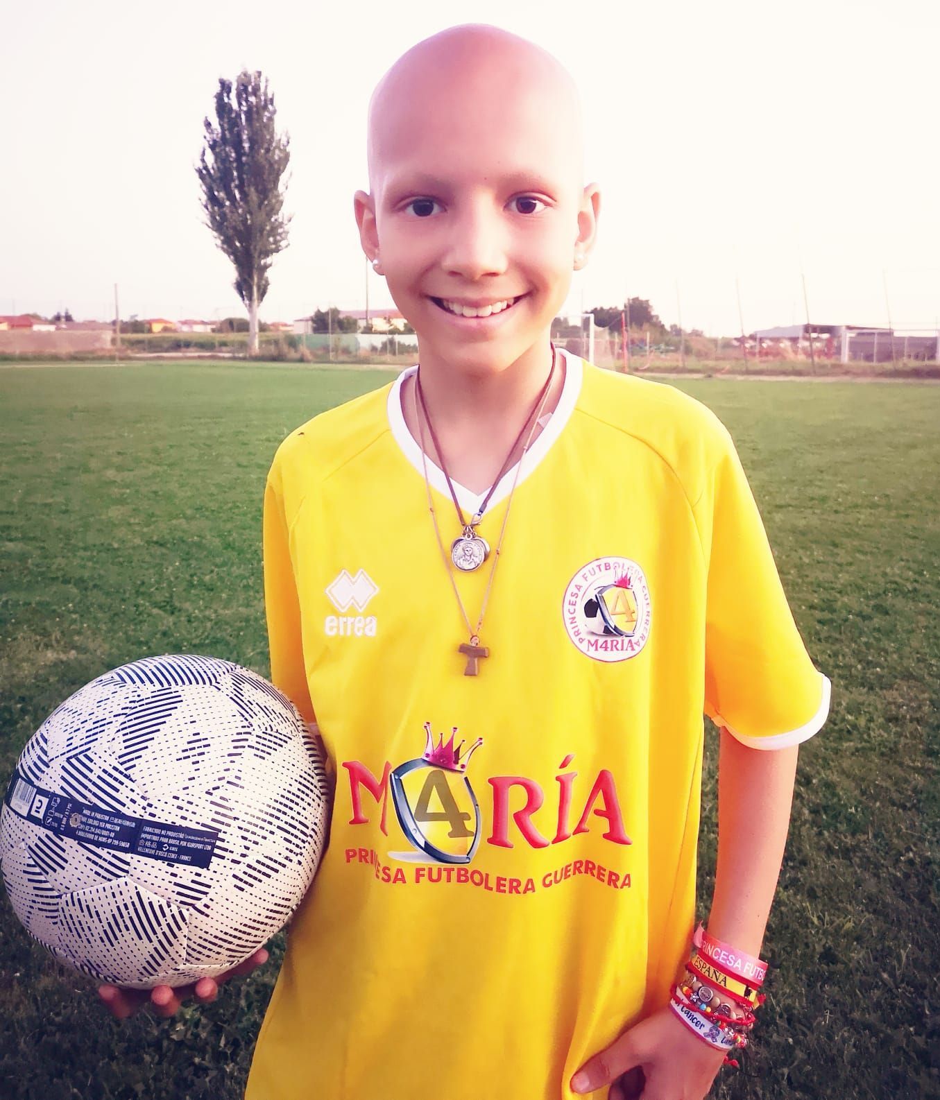 María Caamaño Múñez es una niña salmantina de 11 años con sarcoma de Ewing